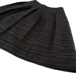 Talbots Women’s Black textured taffeta pleated skirt, sz 6